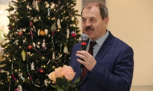 Экс-депутат омского Заксобрания Владимир Дорохин – любитель елочных игрушек