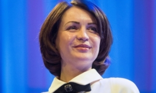 Мэр Омска Оксана Фадина усыновила ребенка