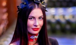 Муж известной омской модели обвиняется в похищении человека и вымогательстве