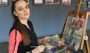 Омская художница выпустила серию открыток со своими картинами