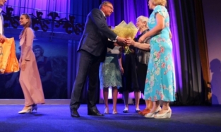 Бурков раскрыл секрет успешного брака