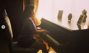 Светлана Файруз сыграла «Мурку» на эксклюзивном рояле