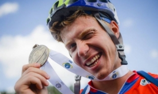 Омский спортсмен Малиновский получил бронзу на чемпионате мира по биатлону