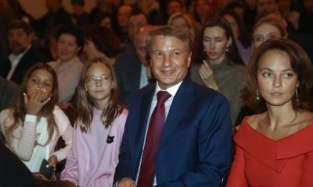 Сын главы "Сбербанка" Германа Грефа укрепил компанию  Фридмана