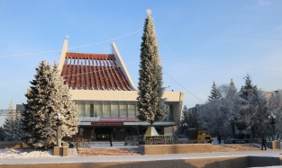 Главная омская елка попала в топ-20 по России