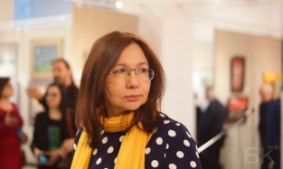 Популярная омская художница Ольга Кошелева в день рождения удостоилась орхидеи