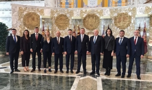 Пресс-секретарь Буркова выбрала для посещения Беларуси черный брючный костюм