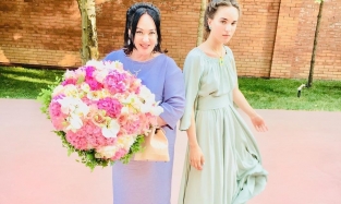 Дочь ведущей Ларисы Гузеевой призналась, что дралась с матерью