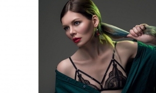 Омская дизайнер и модель Ирина Бумагина взбудоражила сеть очередным откровенным фото