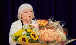 Звезда театра и кино Светлана Крючкова написала завещание и выбрала платье для погребения
