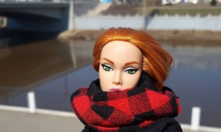 Омичка ведет инстаграм от лица кукол 