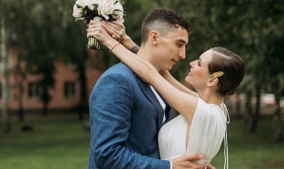 Звезда хоккея, экс-игрок "Авангарда", женился в Омске