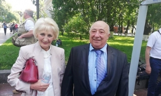 73-хлетний папа президента Украины завел страницу в Instagram