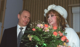 Путин лично поздравил Аллу Борисовну с юбилеем