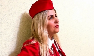 Омская «кондуктор-стюардесса» может вернуться к работе в общественном транспорте