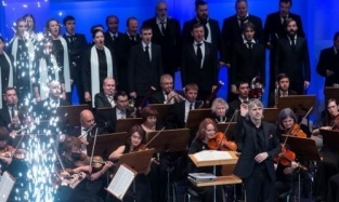 Омский симфонический оркестр сегодня принимает поздравления