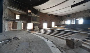 Прессе показали, как выглядит зрительный зал ремонтируемого Омского ТЮЗа