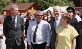 Омского "Петра 1" открывали местные VIP от политики