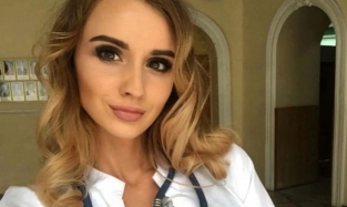 Красавица-педиатр рассказала, какие напитки стоит пить детям в жару