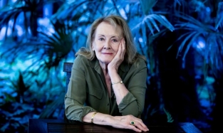Нобелевскую премию по литературе присудили французской писательнице Анни Эрно 