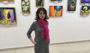 Омская художница Дина Грин обнаружила «руку помощи»