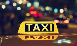 Не садитесь в таксомотор без «шашечек»: Госдумой принят закон о такси