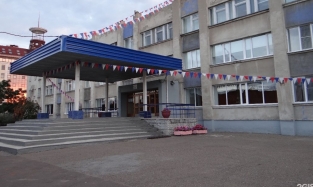 19-я гимназия Омска, где учится местная элита, замкнула топ-3 лучших школ 