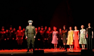 На переднем крае с музыкой: Омский музтеатр на сцену выведет танкистов