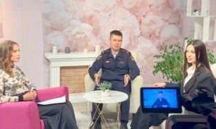 Пресс-секретаря омской полиции пригласили в дамский будуар