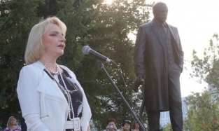 Дочь нашего земляка Михаила Ульянова не оценит монумент отцу