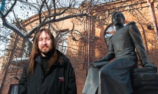 Рядом с памятником Чокану Валиханову могут установить монумент Егора Летова
