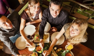 Омичи оставили в ресторанах в 2024-м на 4 млрд руб. больше, чем годом ранее