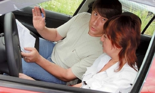 По правилам: омичи рвутся за руль