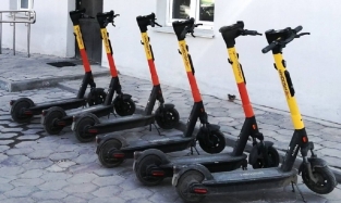 В Омске начнут сдерживать самокатный хаос