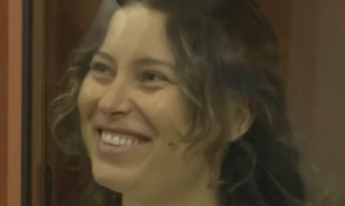 Из колонии в объятья боксера и Трампа: осужденную в РФ русскую американку принял президент США