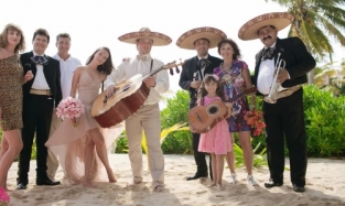 7 нюансов: как Лена и Илья отпраздновали свадьбу в Мексике