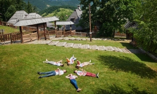 Студентки из Омска выступят на престижном международном фестивале в Сербии