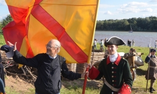 Лапифы с джунгарами: замдиректора омской "Пушкинки" поделился фото военно-исторической постановки