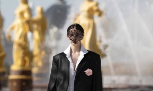 Черным-черно: на Московской неделе моды омский дизайнер представила коллекцию "Переосмыслить"