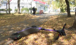 В Омске хотят упорядочить парковку электросамокатов  