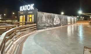 В преддверии зимы в Омске вновь продают каток у ТЦ «Фестиваль» 
