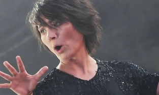 Про тебя отдам все песни я: рок-звезда Земфира* еще надеется на Россию