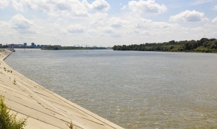 В Омске закрыли популярный у дачников и любителей водного отдыха маршрут 