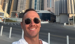 ЗАГС, Эрмитаж, Дубай: игроки омского ФК «Иртыш» отдыхают по полной