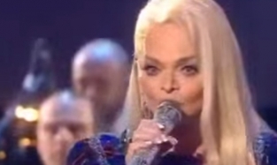 Лариса Долина заработает на Новый год 105 млн. руб.