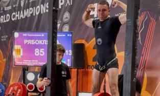 Омич в пух и прах разбил всех на чемпионате мира по стритлифтингу