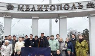 Омичи на новых территориях: Омский ТЮЗ покоряет «Айболитом»