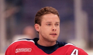 Звезде хоккея Павлу Буре придется делить 70 млн долларов