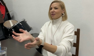 Звезда Омского камерного театра превратила дуэт в соло