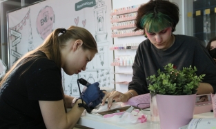 Новый ГОСТ на маникюр и педикюр: клиента ради или против мастеров